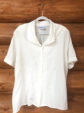 Vintage Jantzen White Cottagecore Embroidered Blouse Size 24